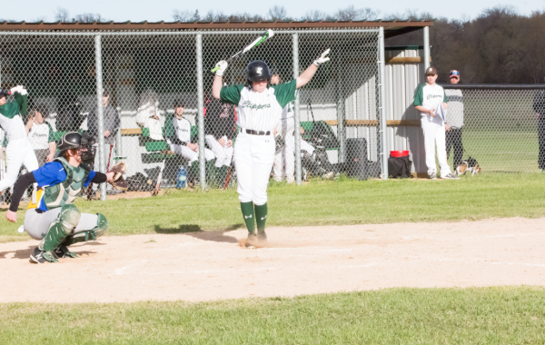 Clippers finally hit the diamond