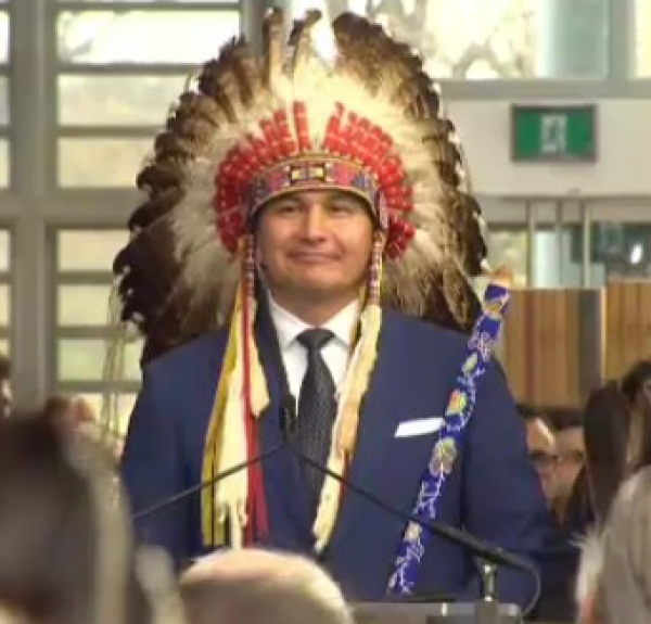 Kinew and cabinet sworn in